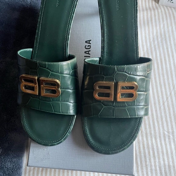 Balenciaga’s open toe pumps brand new in boxs - Picture 4 of 5